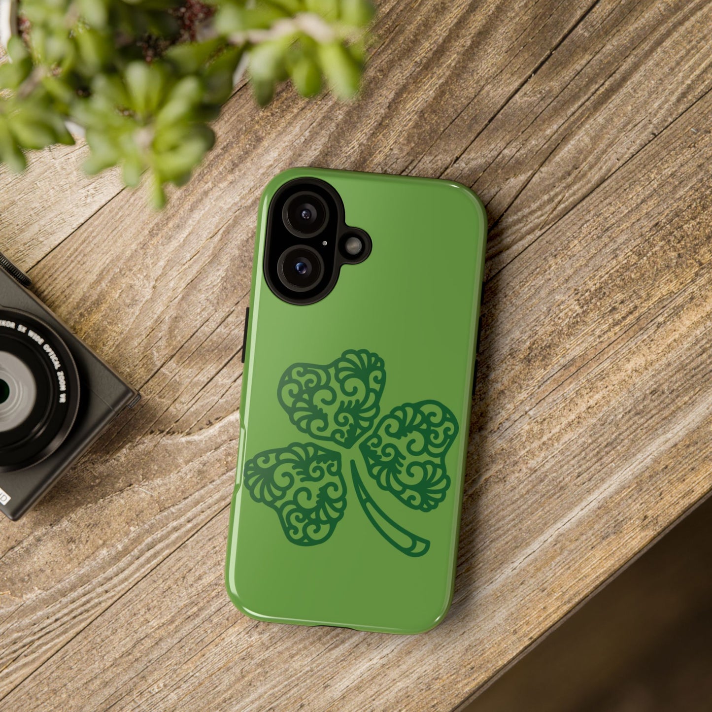 Green shamrock phone case (Tough Cases)